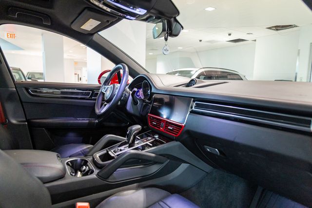 2022 Porsche Cayenne Coupe AWD Carmine Red 20" Cayenne Sport Wheels