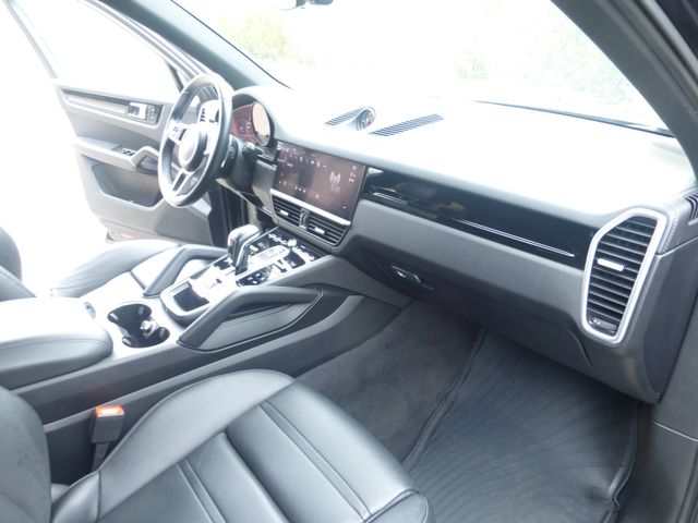 2022 Porsche Cayenne Base | Lawrence, MA | European Motorsports 2022 Porsche Cayenne Base | Lawrence, MA | European Motorsports