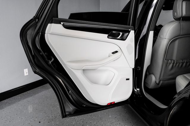 2022 Porsche Macan AWD OneOwner PerfectCarfax PremiumPkgPlus Leather | Dallas, TX | Stevens Motor Company LLC 2022 Porsche Macan AWD OneOwner PerfectCarfax PremiumPkgPlus Leather | Dallas, TX | Stevens Motor Company LLC