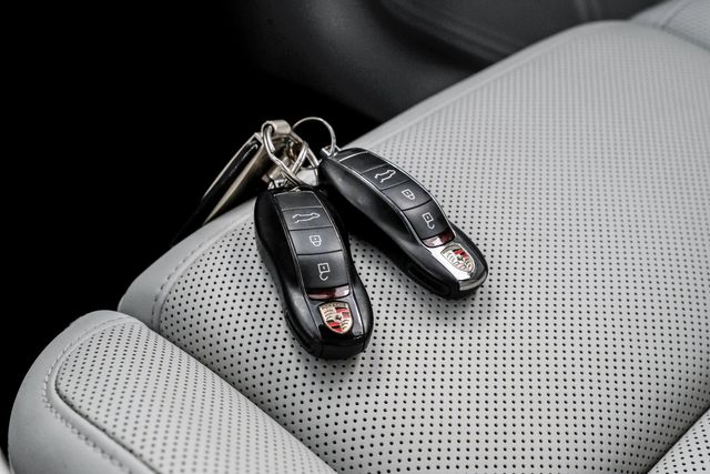 2022 Porsche Macan AWD OneOwner PerfectCarfax PremiumPkgPlus PanoRoof | Dallas, TX | Stevens Motor Company LLC 2022 Porsche Macan AWD OneOwner PerfectCarfax PremiumPkgPlus PanoRoof | Dallas, TX | Stevens Motor Company LLC