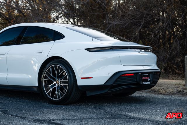 2022 Porsche Taycan 