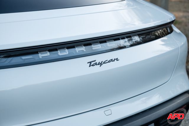 2022 Porsche Taycan 