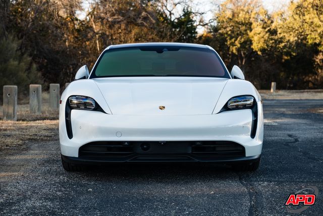 2022 Porsche Taycan 2022 Porsche Taycan