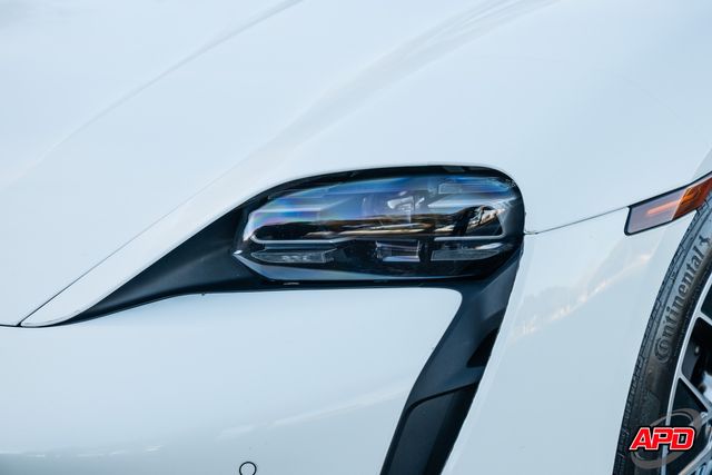 2022 Porsche Taycan 2022 Porsche Taycan