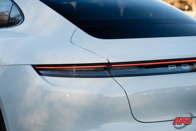 2022 Porsche Taycan 2022 Porsche Taycan