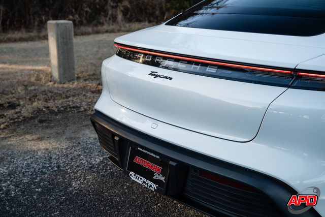 2022 Porsche Taycan 