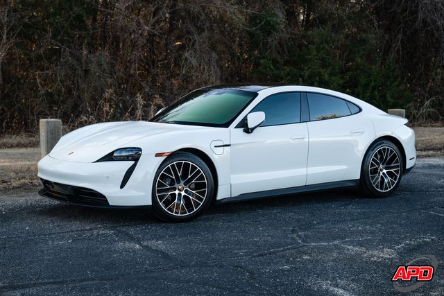 2022 Porsche Taycan 2022 Porsche Taycan
