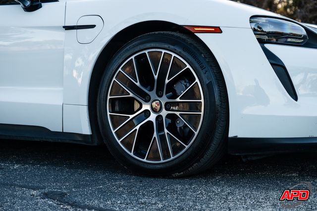 2022 Porsche Taycan 2022 Porsche Taycan