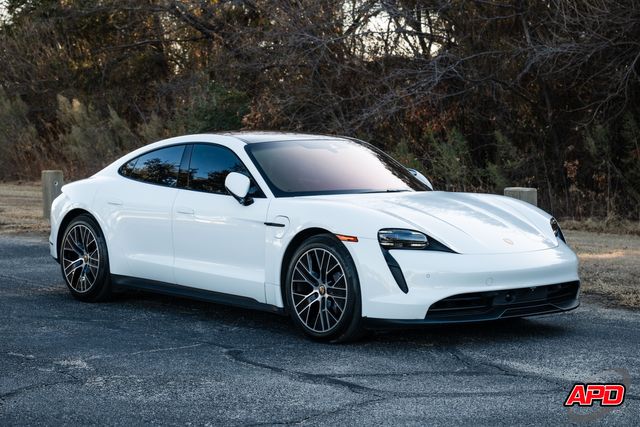 2022 Porsche Taycan 2022 Porsche Taycan