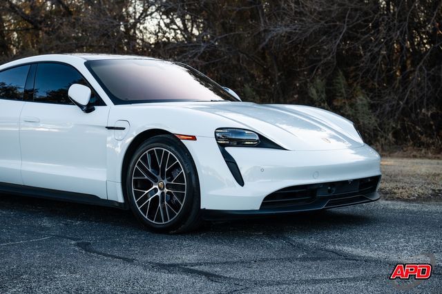 2022 Porsche Taycan 2022 Porsche Taycan