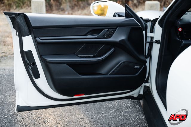 2022 Porsche Taycan 2022 Porsche Taycan