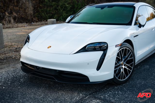 2022 Porsche Taycan 