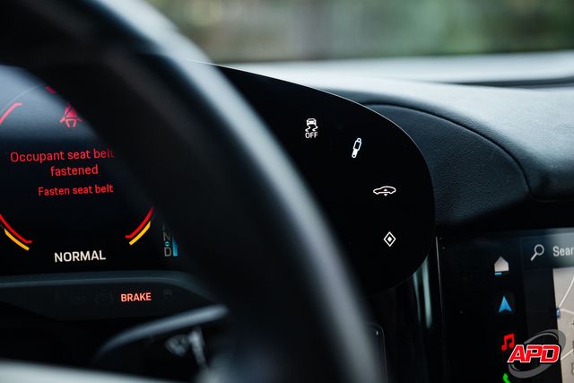 2022 Porsche Taycan 2022 Porsche Taycan