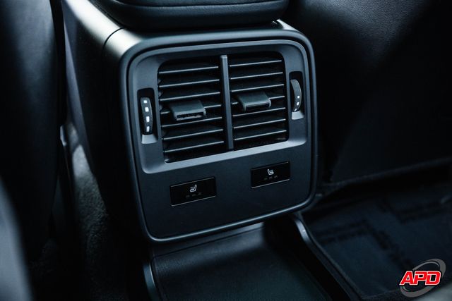 2022 Porsche Taycan 2022 Porsche Taycan