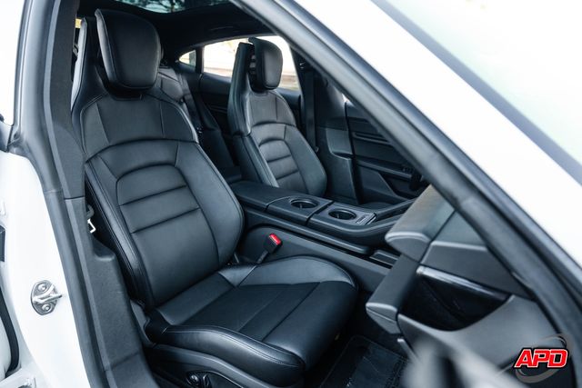 2022 Porsche Taycan 2022 Porsche Taycan