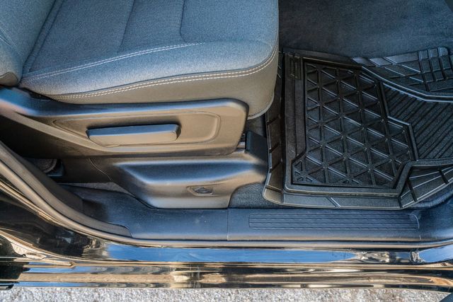 2022 Ram 1500 Lone Star 4X4 / ONE TEXAS OWNER / SUPER LOW MILES | Austin, TX | Rocky Mountain Truck Stop Austin