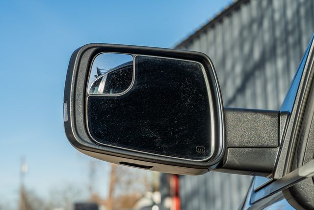 2022 Ram 1500 Lone Star 4X4 / ONE TEXAS OWNER / SUPER LOW MILES | Austin, TX | Rocky Mountain Truck Stop Austin