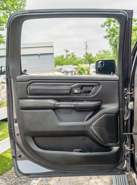 2022 Ram 1500 Limited CREW CAB / NIGHT EDITION / HUGE 12" SCREEN | Austin, TX | Rocky Mountain Truck Stop Austin 2022 Ram 1500 Limited CREW CAB / NIGHT EDITION / HUGE 12" SCREEN | Austin, TX | Rocky Mountain Truck Stop Austin