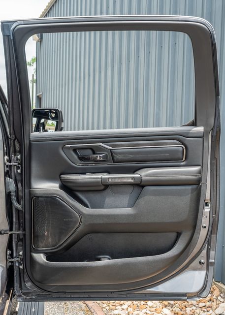 2022 Ram 1500 Limited CREW CAB / NIGHT EDITION / HUGE 12" SCREEN | Dallas, TX | Rocky Mountain Truck Stop Dallas 2022 Ram 1500 Limited CREW CAB / NIGHT EDITION / HUGE 12" SCREEN | Dallas, TX | Rocky Mountain Truck Stop Dallas