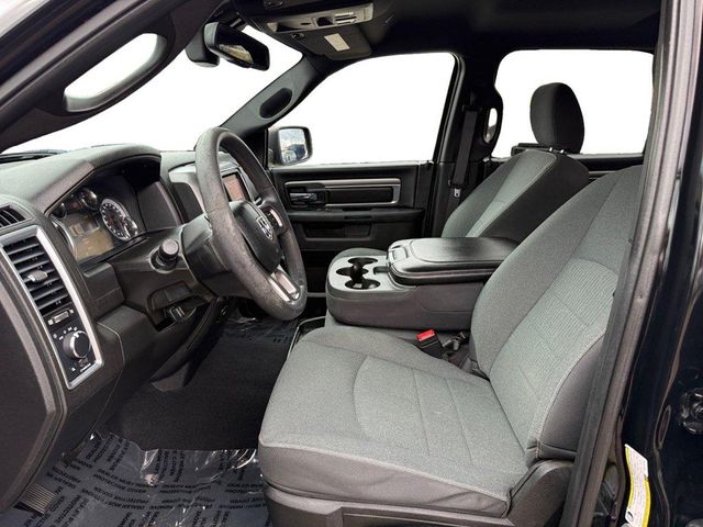 2022 Ram 1500 Classic Warlock Crew Cab 4x4 57' Box | Arlington Heights, IL | Gmotorcars 2022 Ram 1500 Classic Warlock Crew Cab 4x4 57' Box | Arlington Heights, IL | Gmotorcars