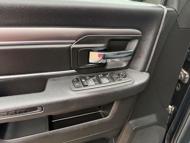 2022 Ram 1500 Classic Warlock Crew Cab 4x4 57' Box | Arlington Heights, IL | Gmotorcars 2022 Ram 1500 Classic Warlock Crew Cab 4x4 57' Box | Arlington Heights, IL | Gmotorcars