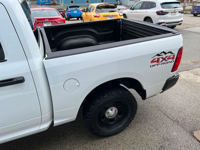 2022 Ram 1500 Crew Cab 4x4 Tradesman