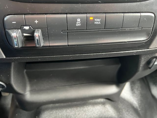 2022 Ram 1500 Crew Cab 4x4 Tradesman