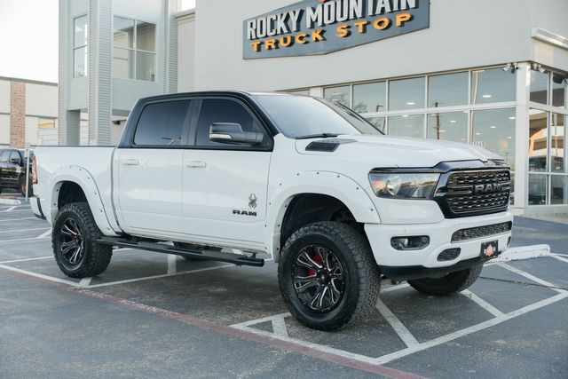 2022 Ram 1500 Big Horn BLACK WIDOW 4X4 / BIG SCREEN / LOADED | Austin, TX | Rocky Mountain Truck Stop Austin