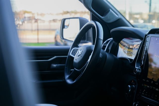 2022 Ram 1500 Big Horn BLACK WIDOW 4X4 / BIG SCREEN / LOADED | Austin, TX | Rocky Mountain Truck Stop Austin 2022 Ram 1500 Big Horn BLACK WIDOW 4X4 / BIG SCREEN / LOADED | Austin, TX | Rocky Mountain Truck Stop Austin