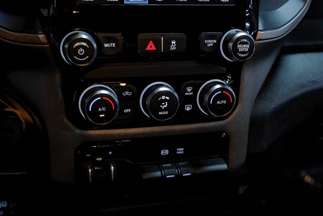 2022 Ram 3500 Tradesman NAV Chrome Pkg. 17" ALCOA 1 Owner TX | Dallas, TX | East Dallas Diesel 2022 Ram 3500 Tradesman NAV Chrome Pkg. 17" ALCOA 1 Owner TX | Dallas, TX | East Dallas Diesel