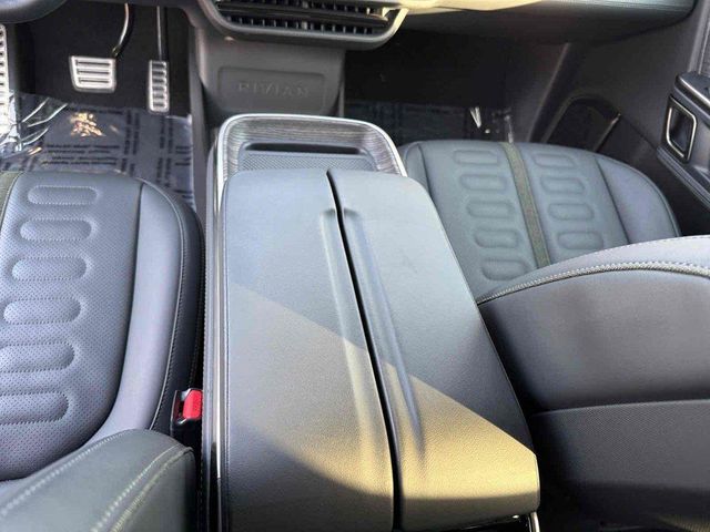 2022 Rivian R1T Adventure