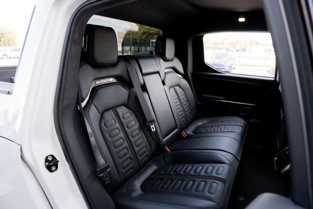 2022 Rivian R1T Adventure CREW CAB AWD / LOADED / GLACIER WHITE | Dallas, TX | Rocky Mountain Truck Stop Dallas