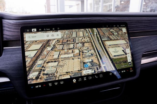 2022 Rivian R1T Adventure CREW CAB AWD / LOADED / GLACIER WHITE | Dallas, TX | Rocky Mountain Truck Stop Dallas 2022 Rivian R1T Adventure CREW CAB AWD / LOADED / GLACIER WHITE | Dallas, TX | Rocky Mountain Truck Stop Dallas