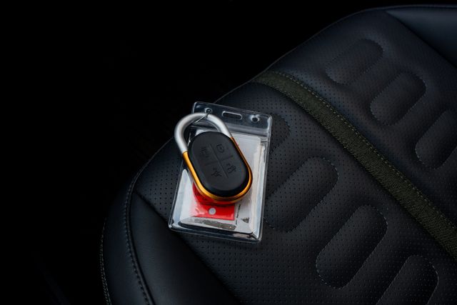 2022 Rivian R1T Adventure CREW CAB AWD / LOADED / GLACIER WHITE | Dallas, TX | Rocky Mountain Truck Stop Dallas