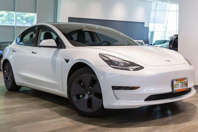 2022 Tesla Model 3 at Autosource, photo 1