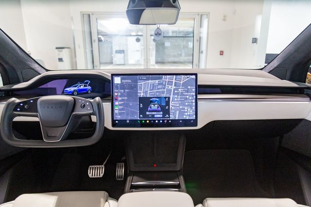 2022 Tesla Model X Plaid