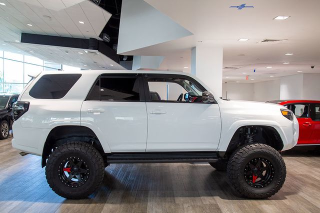 2022 Toyota 4Runner Lifted 6" SR5 Premium l Wheel Pkg $2,995 