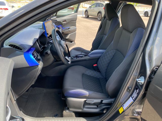 2022 Toyota C-HR XLE 5 YEAR/60,000 MILE FACTORY POWERTRAIN WARRANTY