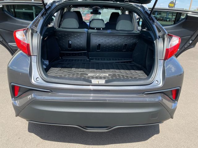 2022 Toyota C-HR XLE 5 YEAR/60,000 MILE FACTORY POWERTRAIN WARRANTY
