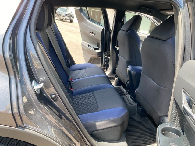 2022 Toyota C-HR XLE 5 YEAR/60,000 MILE FACTORY POWERTRAIN WARRANTY