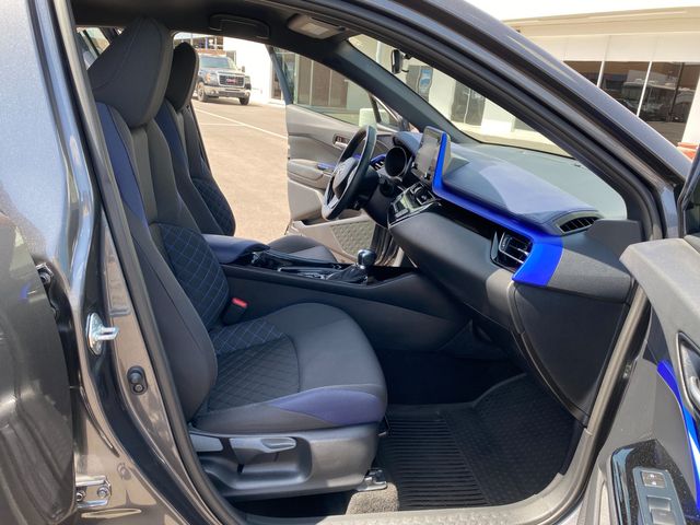 2022 Toyota C-HR XLE 5 YEAR/60,000 MILE FACTORY POWERTRAIN WARRANTY