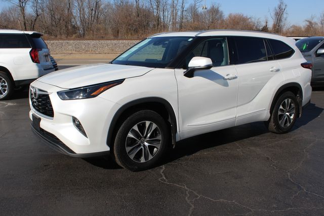 2022 Toyota Highlander XLE AWD | Granite City, Illinois | MasterCars Company Inc.