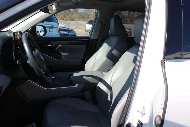 2022 Toyota Highlander XLE AWD | Granite City, Illinois | MasterCars Company Inc.