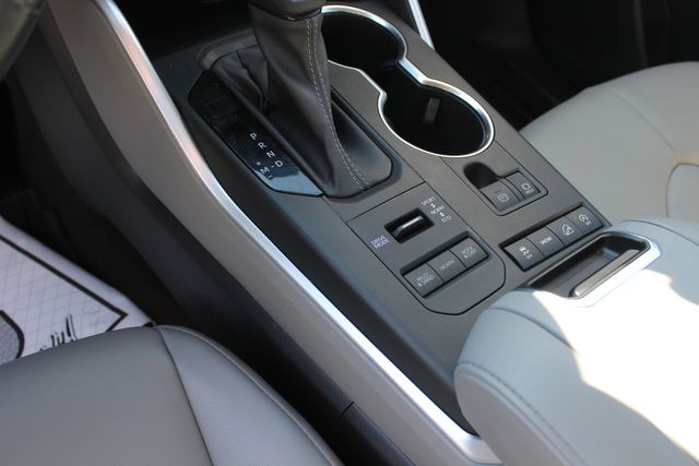 2022 Toyota Highlander XLE AWD | Granite City, Illinois | MasterCars Company Inc. 2022 Toyota Highlander XLE AWD | Granite City, Illinois | MasterCars Company Inc.