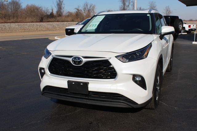 2022 Toyota Highlander XLE AWD | Granite City, Illinois | MasterCars Company Inc. 2022 Toyota Highlander XLE AWD | Granite City, Illinois | MasterCars Company Inc.