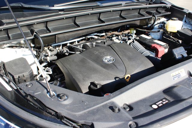 2022 Toyota Highlander XLE AWD | Granite City, Illinois | MasterCars Company Inc. 2022 Toyota Highlander XLE AWD | Granite City, Illinois | MasterCars Company Inc.