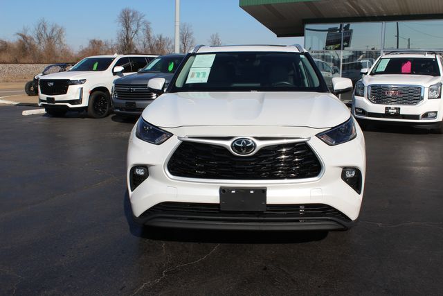 2022 Toyota Highlander XLE AWD | Granite City, Illinois | MasterCars Company Inc. 2022 Toyota Highlander XLE AWD | Granite City, Illinois | MasterCars Company Inc.
