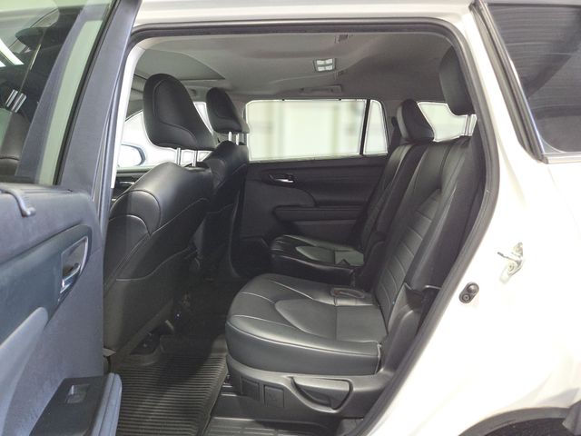 2022 Toyota HIGHLANDER XLE | Houston, TX | Texas Star Motors