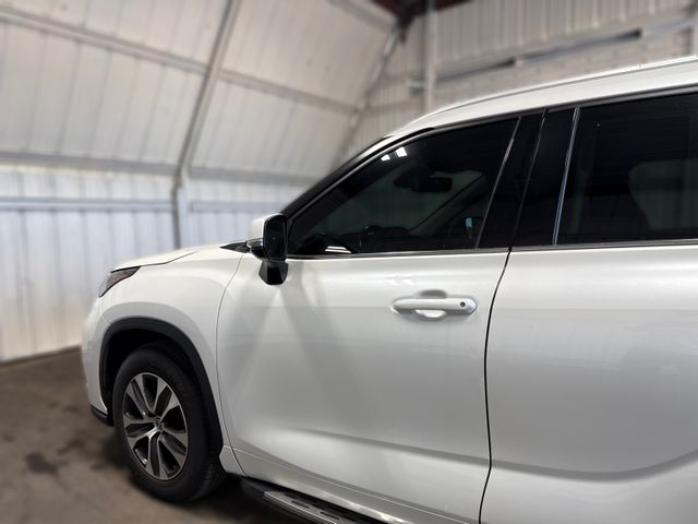 2022 Toyota HIGHLANDER XLE | Houston, TX | Texas Star Motors