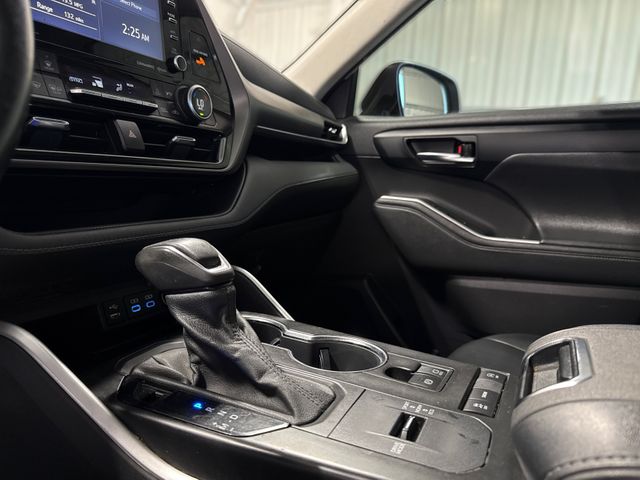 2022 Toyota HIGHLANDER XLE 2022 Toyota HIGHLANDER XLE